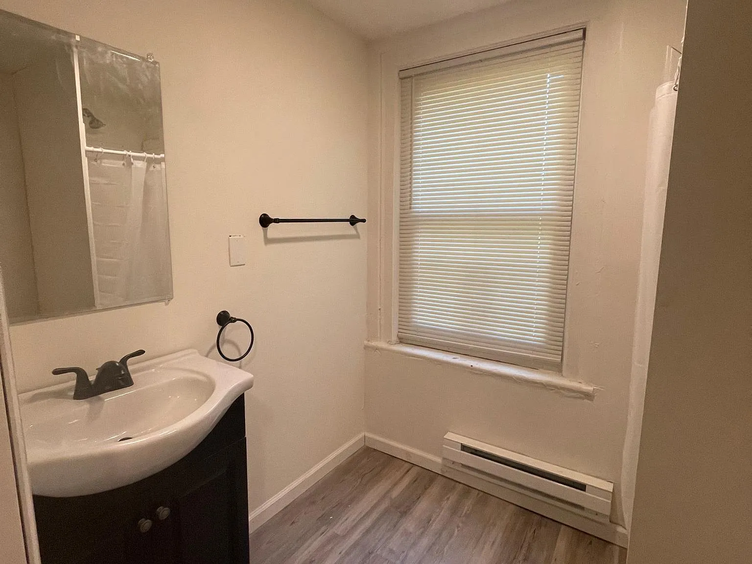 427 Central Ave — Photo 4