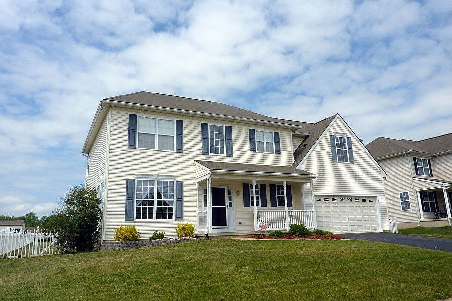 1st image of 504 Diamond Dr