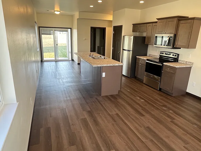 327 Post Oak Dr — Photo 2