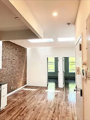 Rented by Oxford Property Group | media 10