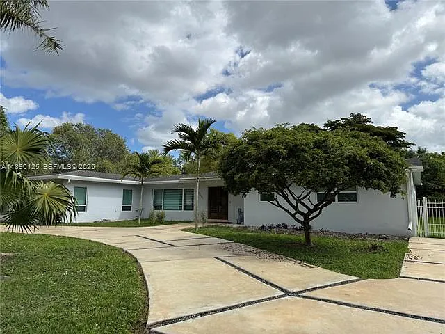 9401 SW 69th Ct — Photo 3