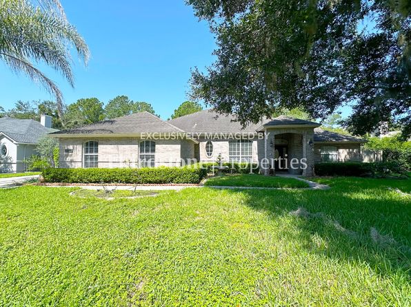 12770 Camellia Bay Dr W