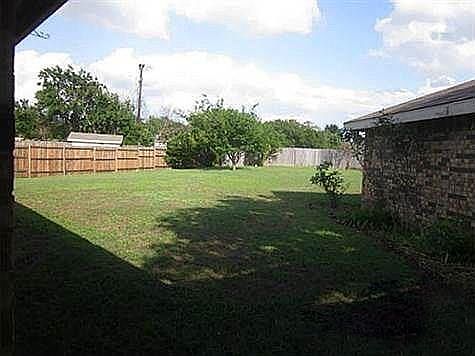 4th image of 2120 Stein Way