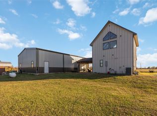 330 Ridge Rd, Manvel, TX 77578
