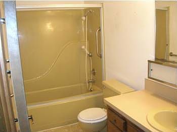 2nd image of 12046 N Jantzen Beach Ave