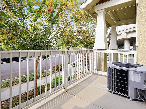 4th image of 22500 Amador St #2