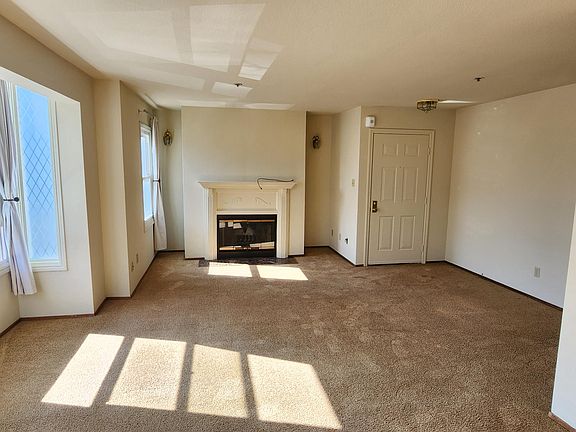3rd image of 3570 Sacramento St APT 204