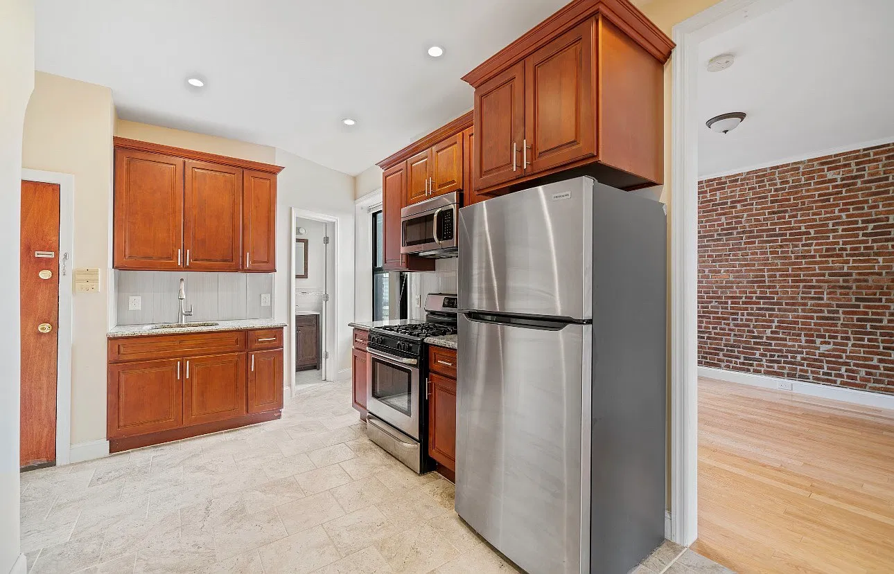 2 bed, 950 sqft, $2,295 — Photo 1