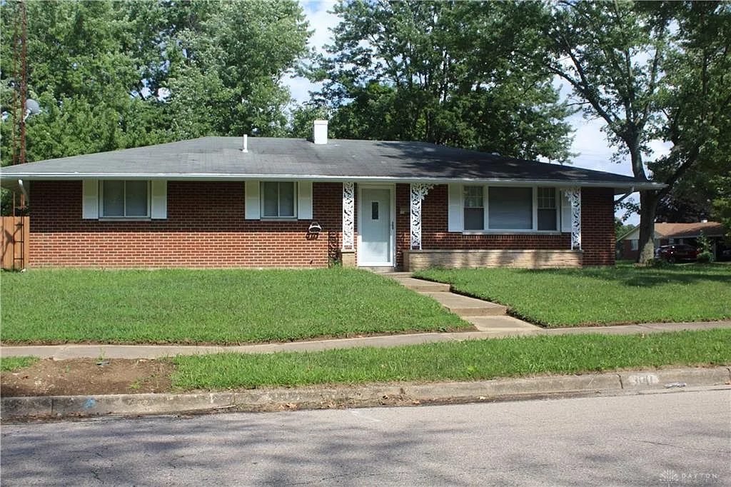 300 Eppington Dr photo 1