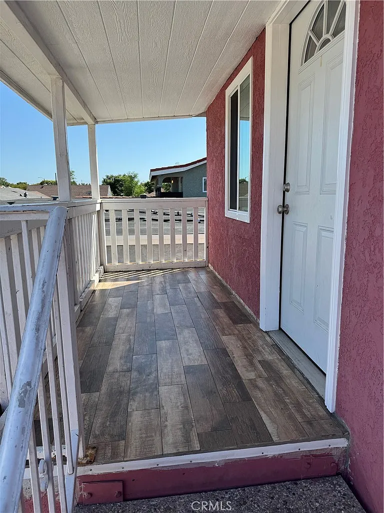 1 bed, 330 sqft, $1,900 — Photo 2