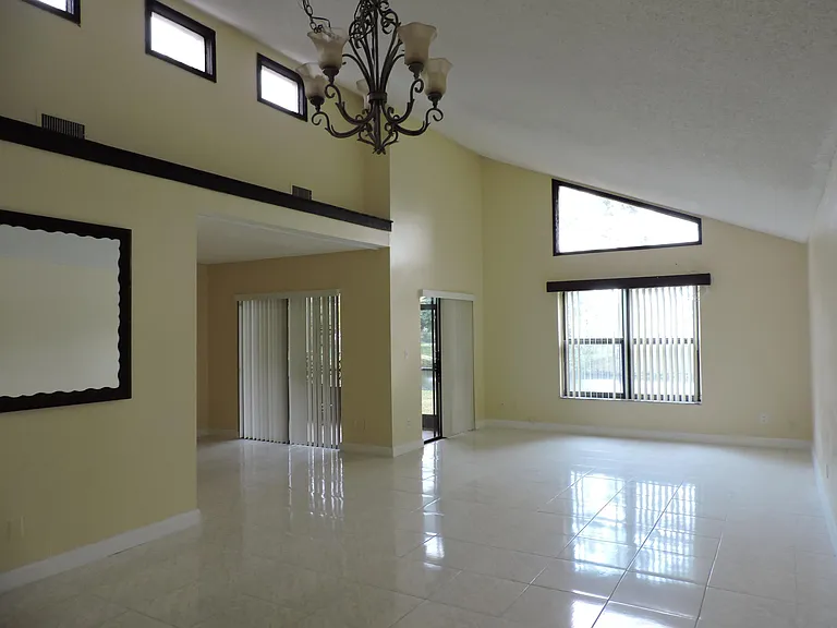 166 Sparrow Dr #2B — Photo 5