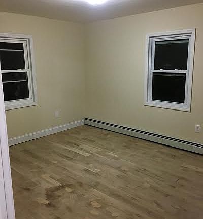 3rd image of 35 A Fieldmere Street #2b