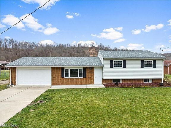 2nd image of 54 Oak Acres Cir