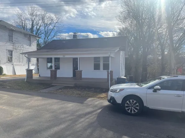 717 Mississippi Ave NE, Roanoke, VA 24012