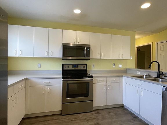 4th image of 4206 SW 14th Pl