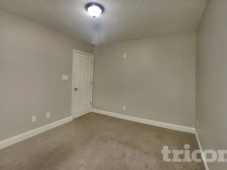 13706 Traherne Ct — Photo 13