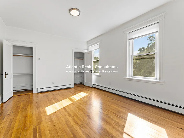 134 Pleasant St #3 — Photo 12
