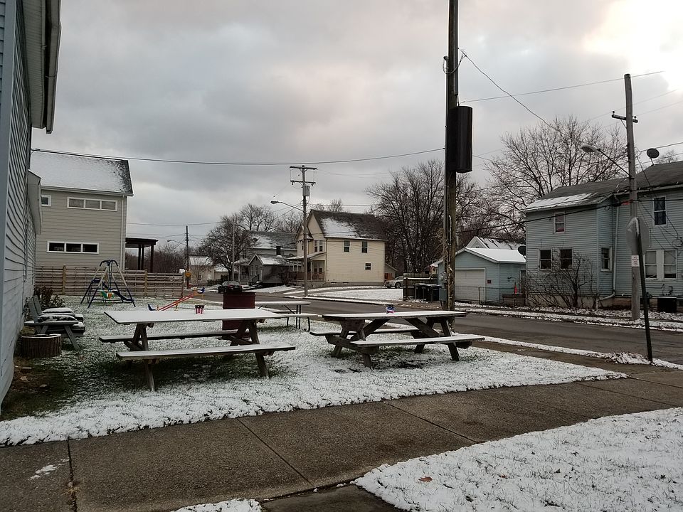 2nd image of 2911 Monroe Ave