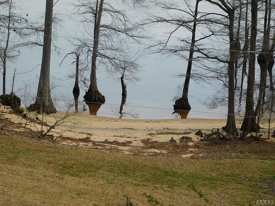1st image of 131 River Ln