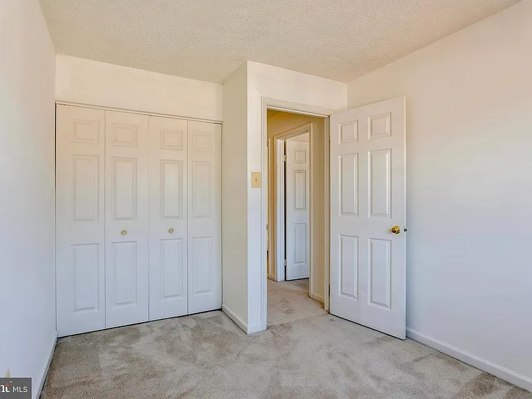 8 Tatler Pl — Photo 19