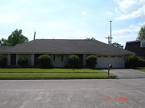 1st image of 1815 Camelot St