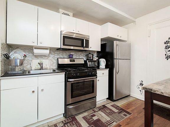 4th image of 6707 Yellowstone Blvd APT 6C