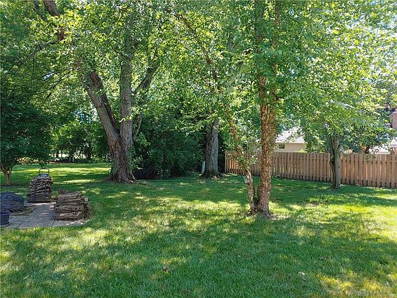 4th image of 1694 Brookgreen Ct