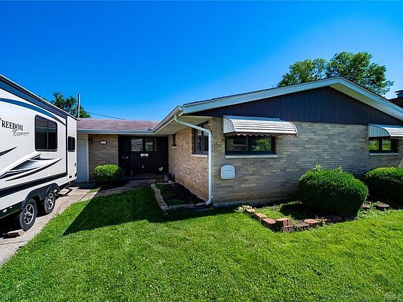 2nd image of 273 Bellaire Dr