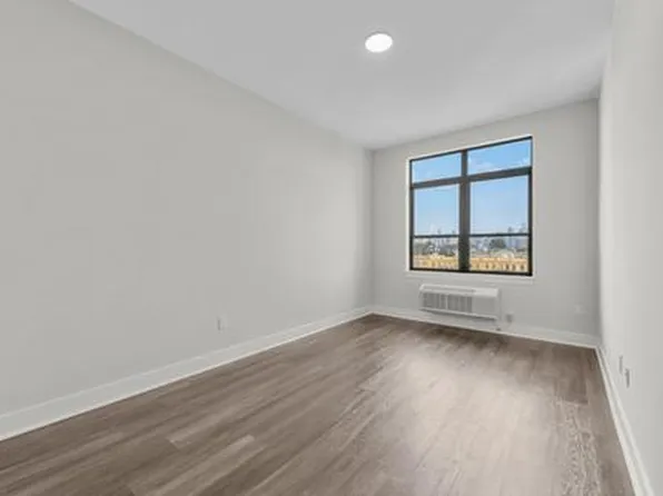 121 34th Street image 200 of 213