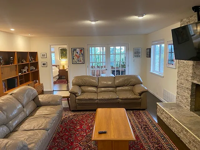 224 Hermosa Dr SE — Photo 19