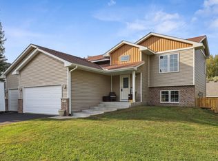 1077 243rd Cir NE, East Bethel, MN 55005