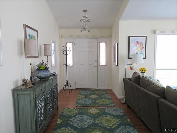 4th image of 8706 Lavender Ln