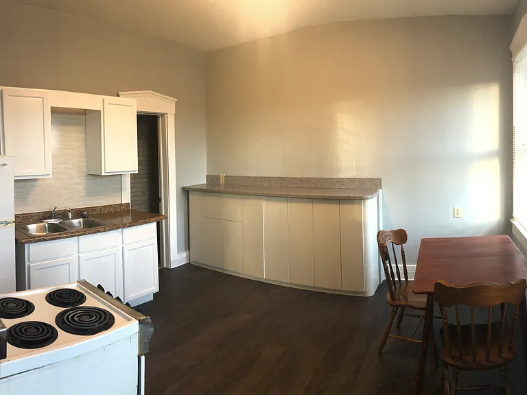 603 Chestnut St #3 — Photo 3