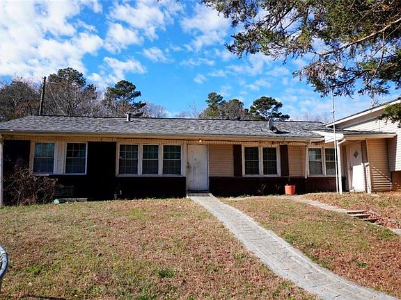 3rd image of 3499 Plunkett Rd