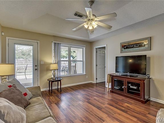 5th image of 15775 Panther Dr