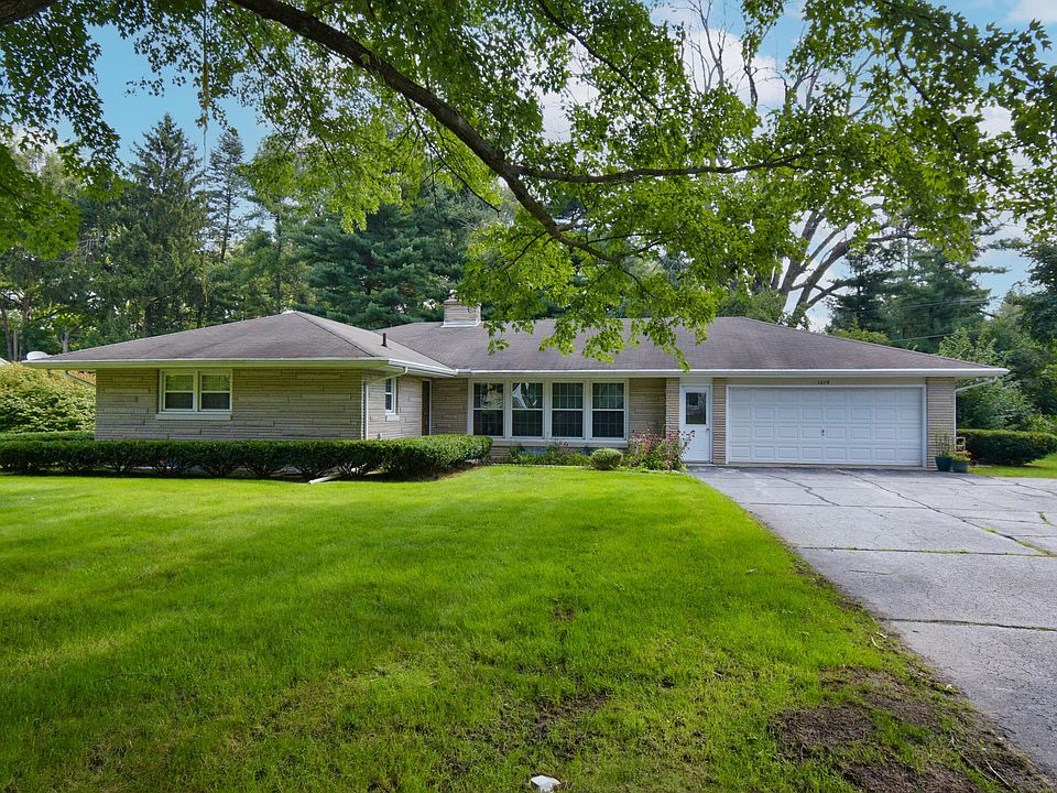 1st image of 1019 Sassafras Ln