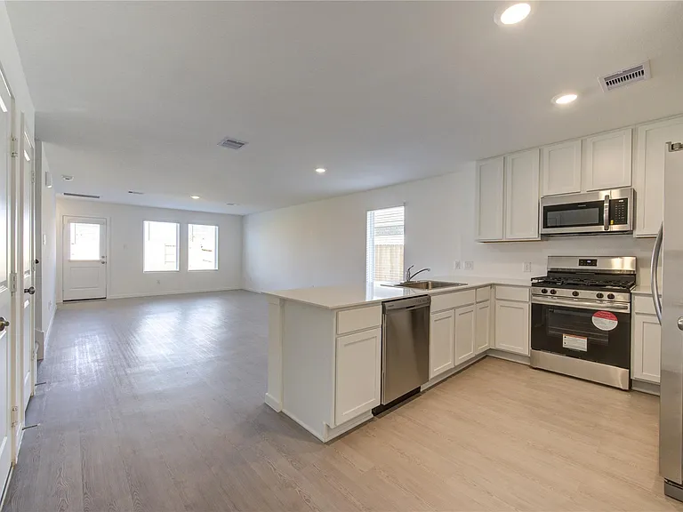 26618 Pampas Grass Ln — Photo 4