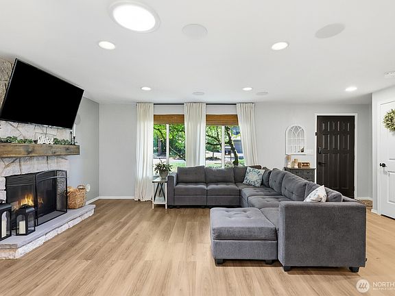 4th image of 13002 130th Avenue Ct E