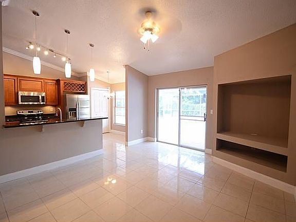 5th image of 8726 Hampden Dr