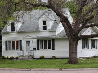 1221 13th St, Onawa, IA 51040