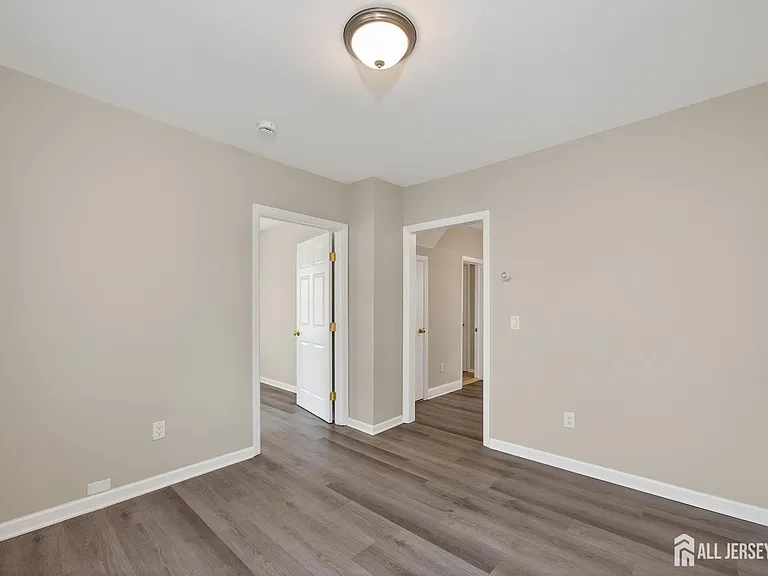 119 Vogel Pl — Photo 15
