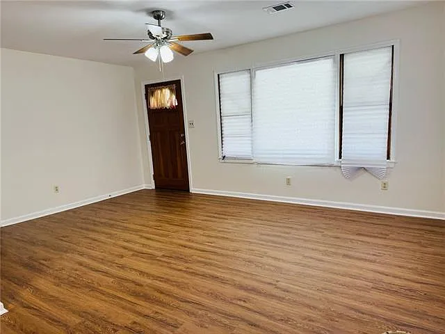 3 bed, 2.0 bath, 834 sqft, $1,450 — Photo 3
