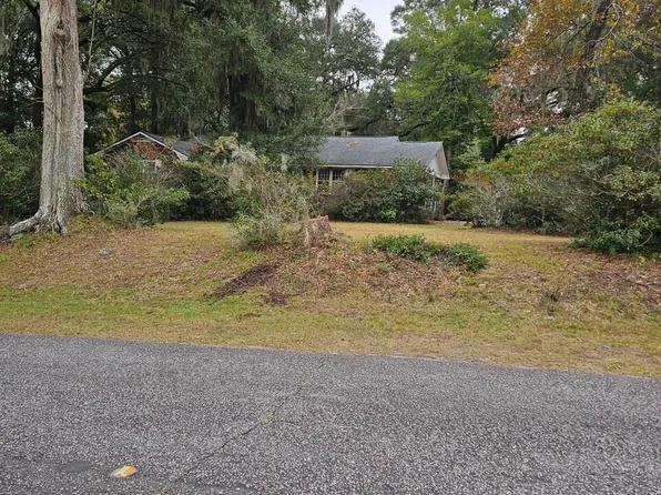 4535 Withers Dr, North Charleston, SC 29405