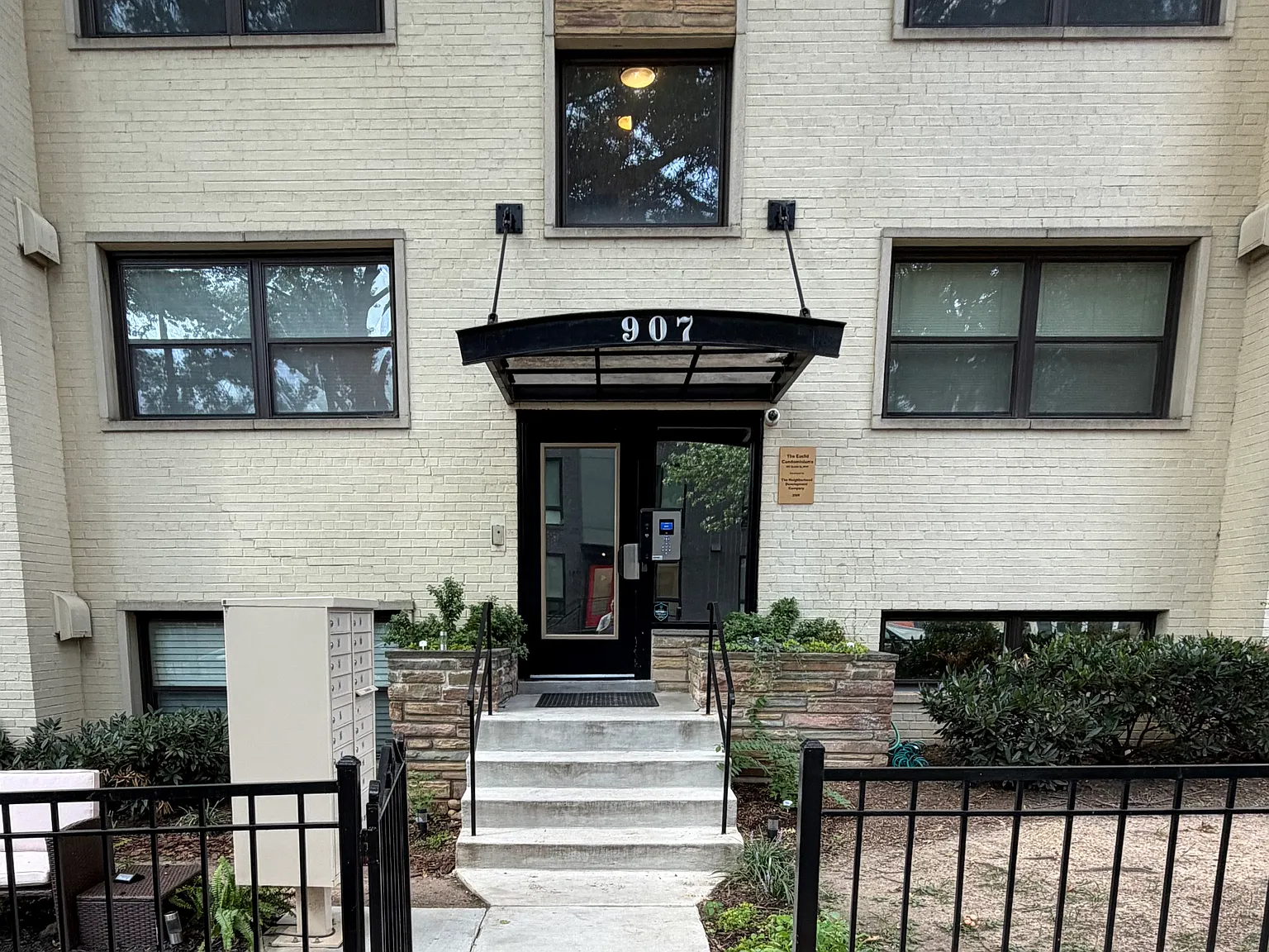 1 bed, 700 sqft, $2,375 — Photo 1