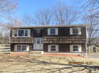 25 Southern Ln, Warwick, NY 10990