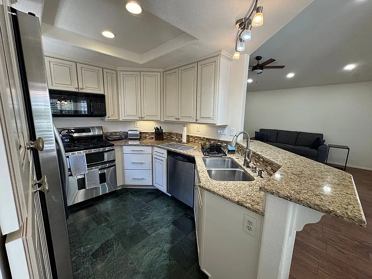 1217 Pearlbush Ct — Photo 22