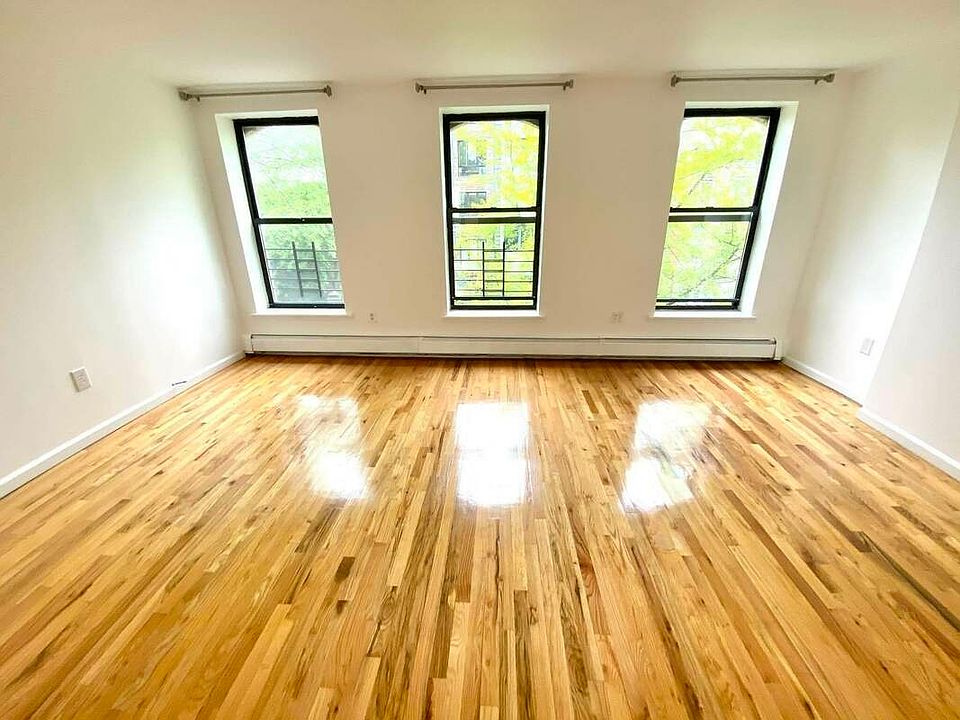 1st image of 928 Pacific St #2