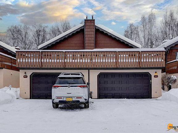 3rd image of 4714 Mills Dr