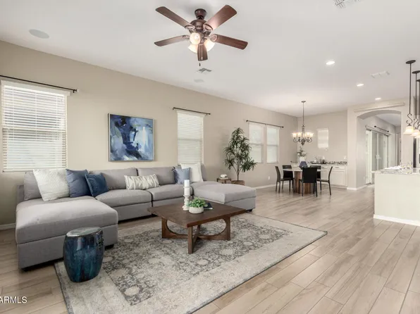 2811 S JEFFRY Street, Gilbert, AZ 85295