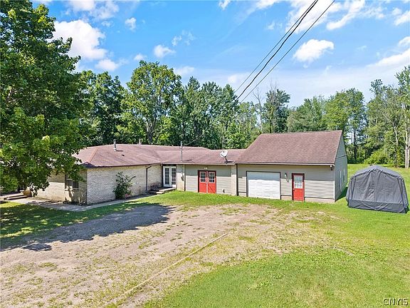 4th image of 436 Rowlee Rd
